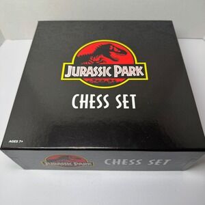 Jurassic Park Chess Set Noble Collection Dinosaur Board Game Ages 7+‎ COMPLETE